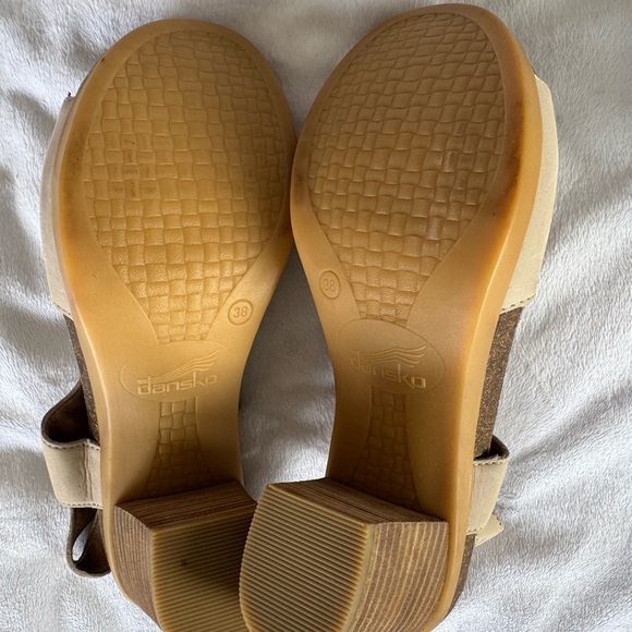 Dansko Deandra Studded Leather Block Heel Sandals in Tan Size 7.5 US/ 38 EU - Picture 10 of 12